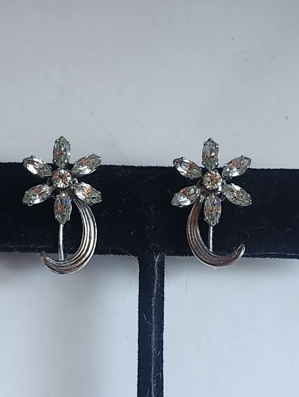 Vtg Krementz Silver-Tone Rhinestone Flower Crescent Screw Back Earrings